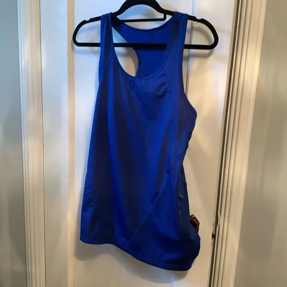 Exercise top - Picture 1 of 2